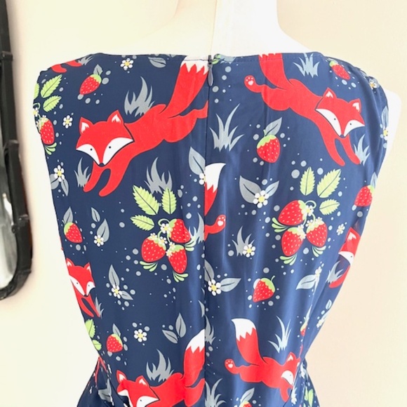 Paper Plane London Navy  Fox & Strawberry Pattern Dress Size L/XL - Picture 4 of 8